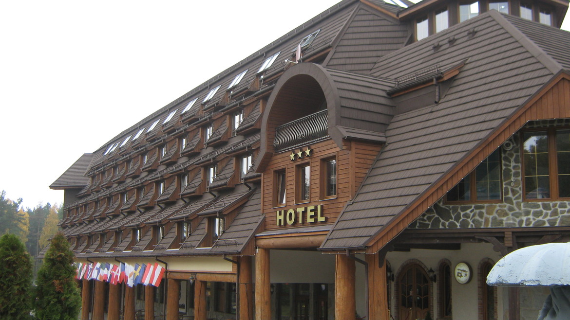 GERARD Corona chestnut ST Hotel Szymbark